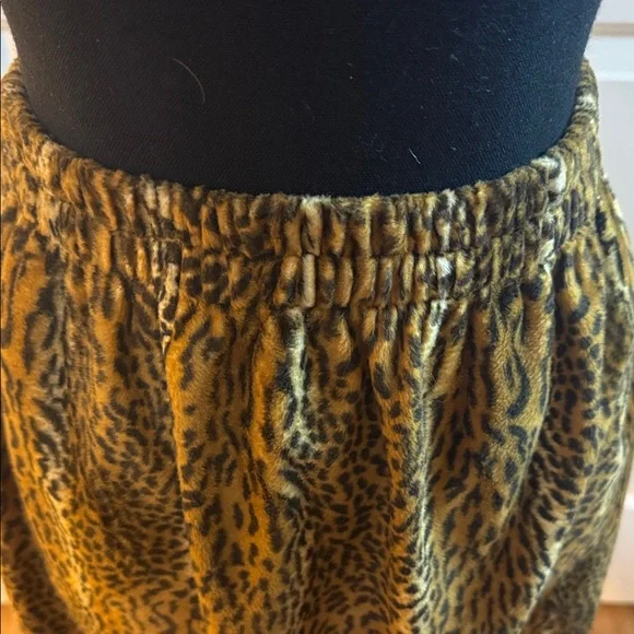 Leopard Print Hosanna Design Women's 2 Piece Skirt Suit Sz 2X - Picture 9 of 10
